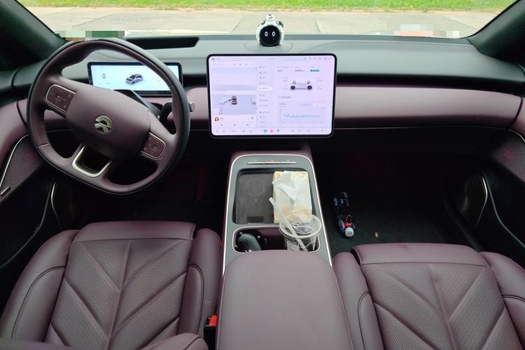 Used Nio ET5T 2025 75 kWh Touring Center Console