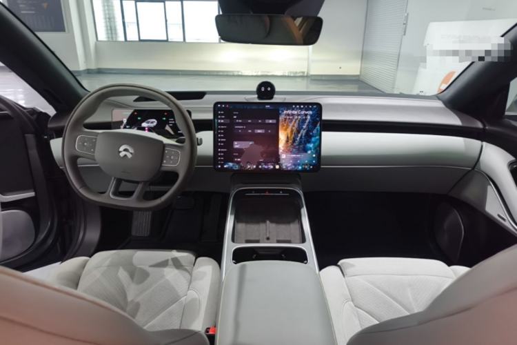 Used Nio ET5T 2025 Model Champion Commemorative Edition, 75kWh Touring Center Console