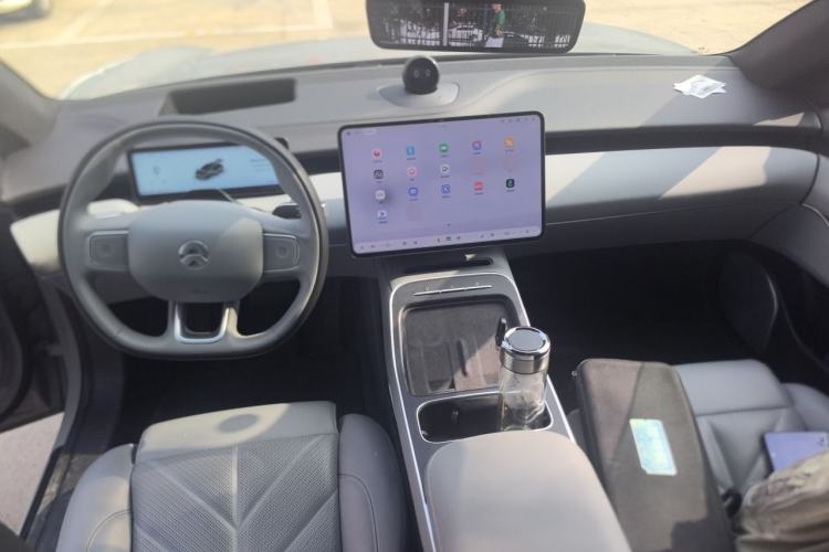 Used Nio ET5T 2025 75 kWh Touring Center Console