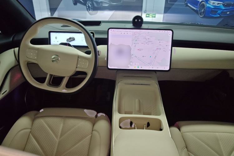 Used Nio ET5T 2025 75 kWh Touring Center Console