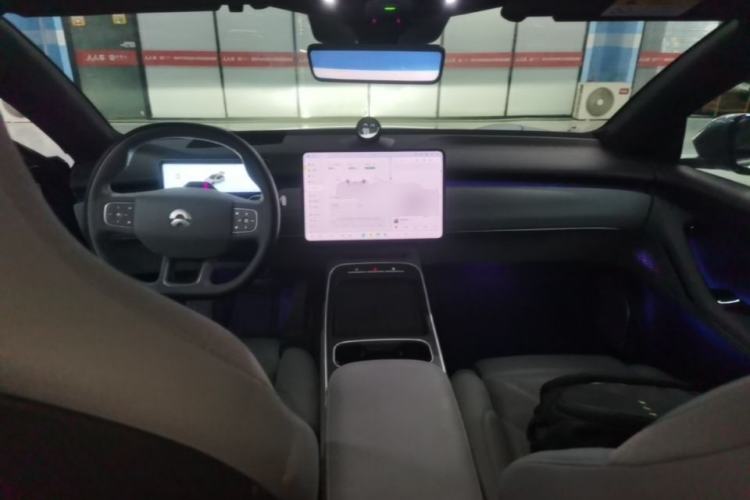 Used Nio ET5T 2025 75 kWh Touring Center Console