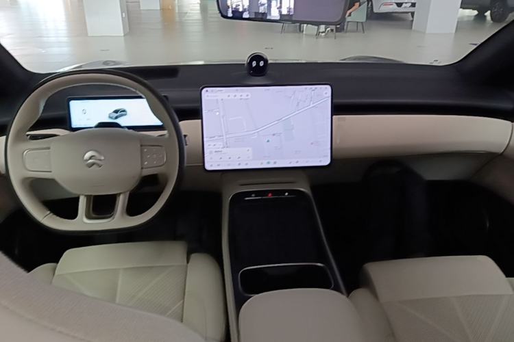 Used Nio ET5T 2025 75 kWh Touring Center Console