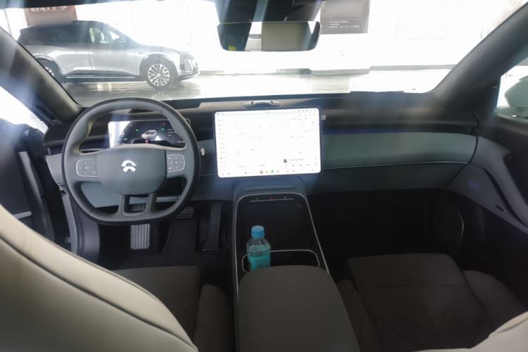 Used Nio ET5T 2025 Model Champion Commemorative Edition, 100kWh Touring Center Console