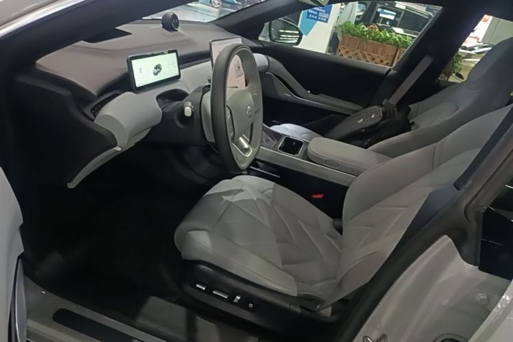 Used Nio ET5T 2025 75 kWh Touring Driver Seat