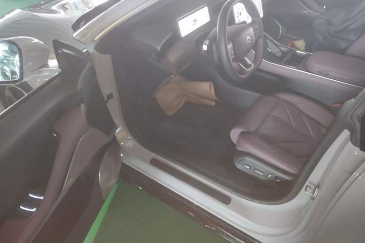 Used Nio ET5T 2025 75 kWh Touring Driver Seat