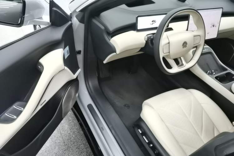 Used Nio ET5T 2025 75 kWh Touring Driver Seat