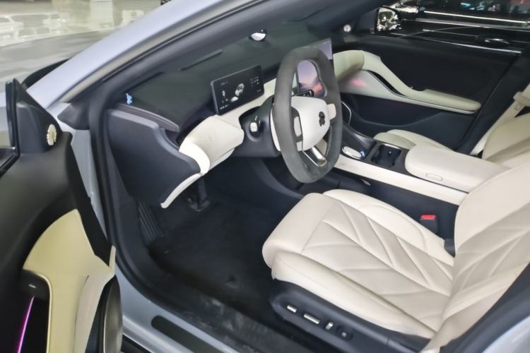 Used Nio ET5T 2025 75 kWh Touring Driver Seat