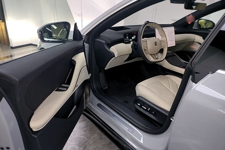 Used Nio ET5T 2025 75 kWh Touring Driver Seat