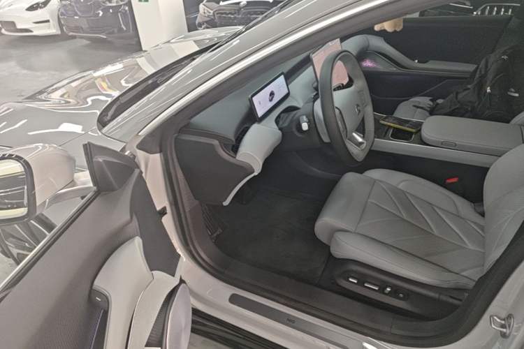 Used Nio ET5T 2025 75 kWh Touring Driver Seat