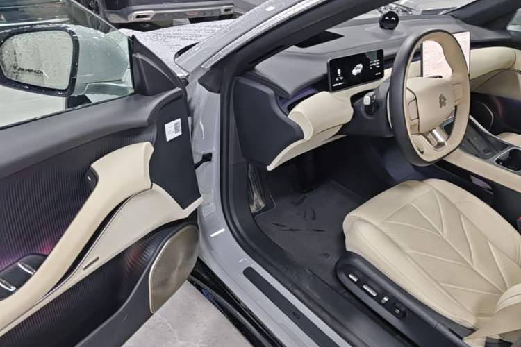 Used Nio ET5T 2025 75 kWh Touring Driver Seat