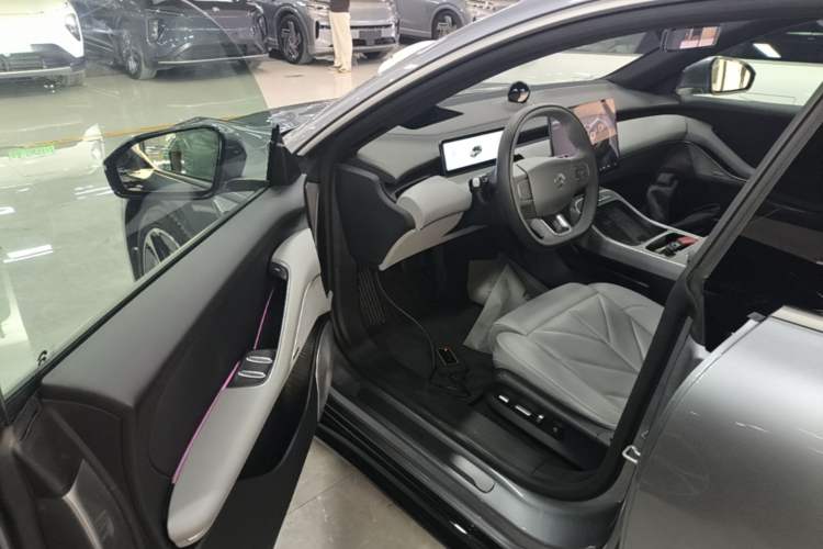 Used Nio ET5T 2025 75 kWh Touring Driver Seat