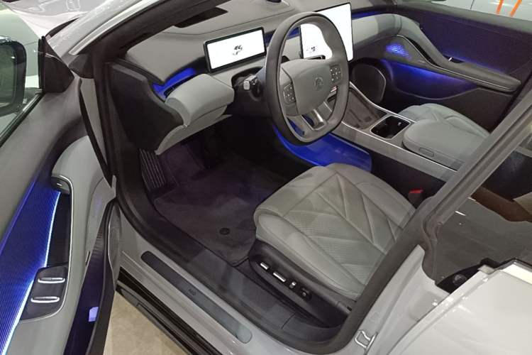 Used Nio ET5T 2025 75 kWh Touring Driver Seat