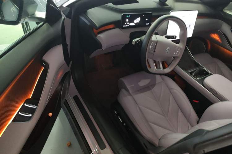Used Nio ET5T 2025 75 kWh Touring Driver Seat