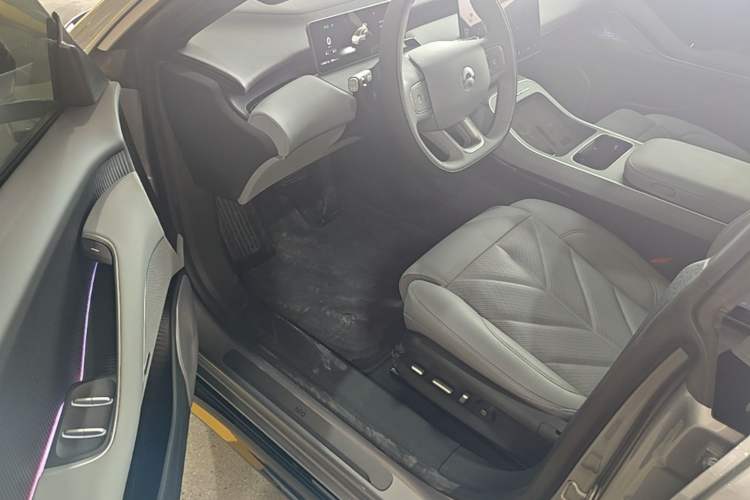 Used Nio ET5T 2025 75 kWh Touring Driver Seat