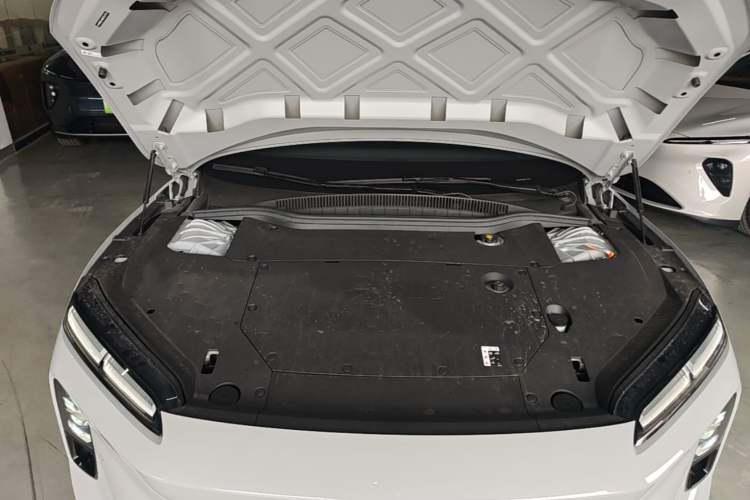 Used Nio ET5T 2025 Model Champion Commemorative Edition, 75kWh Touring Engine Bay
