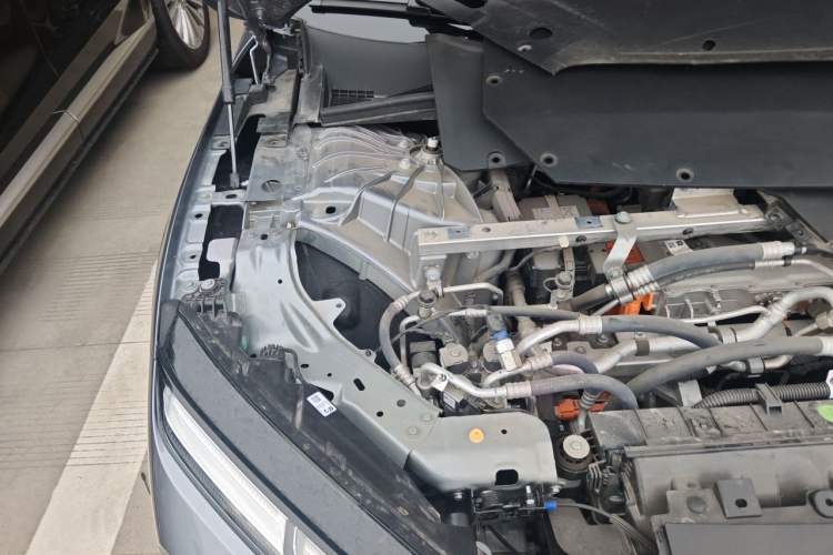 Used Nio ET5T 2025 75 kWh Touring Engine Bay Right