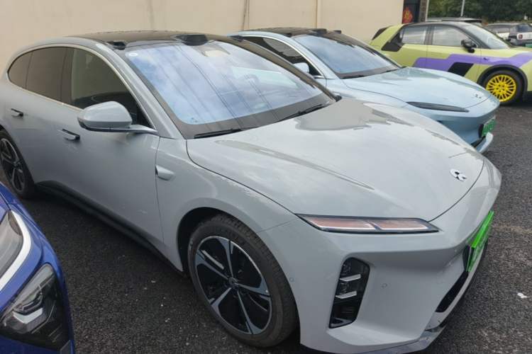 Used Nio ET5T 2025 75 kWh Touring Exterior 1