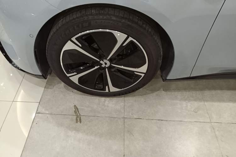 Used Nio ET5T 2025 75 kWh Touring Exterior 2