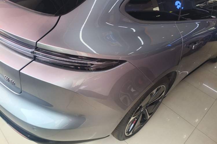 Used Nio ET5T 2025 75 kWh Touring Exterior 3