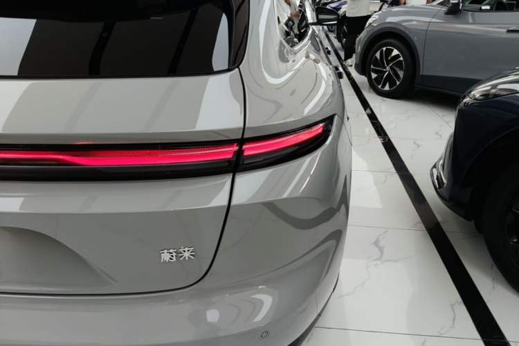 Used Nio ET5T 2025 75 kWh Touring Exterior 3