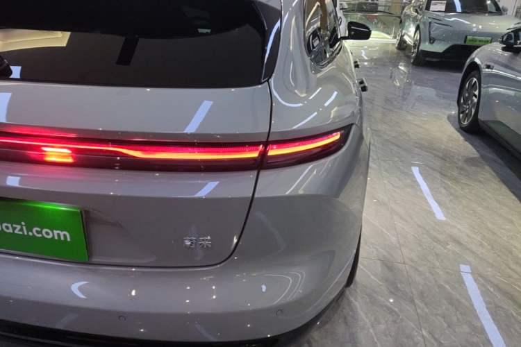 Used Nio ET5T 2025 75 kWh Touring Exterior 3