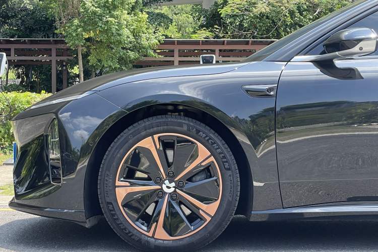 Used Nio ET5T 2025 75 kWh Touring Exterior 3