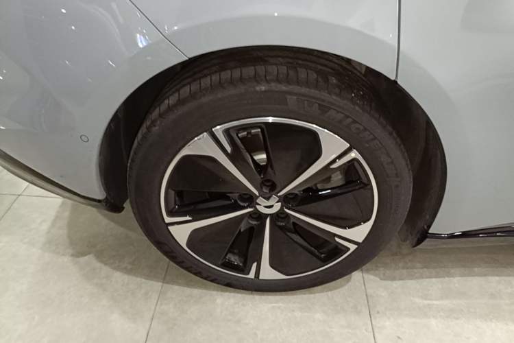 Used Nio ET5T 2025 75 kWh Touring Exterior 3