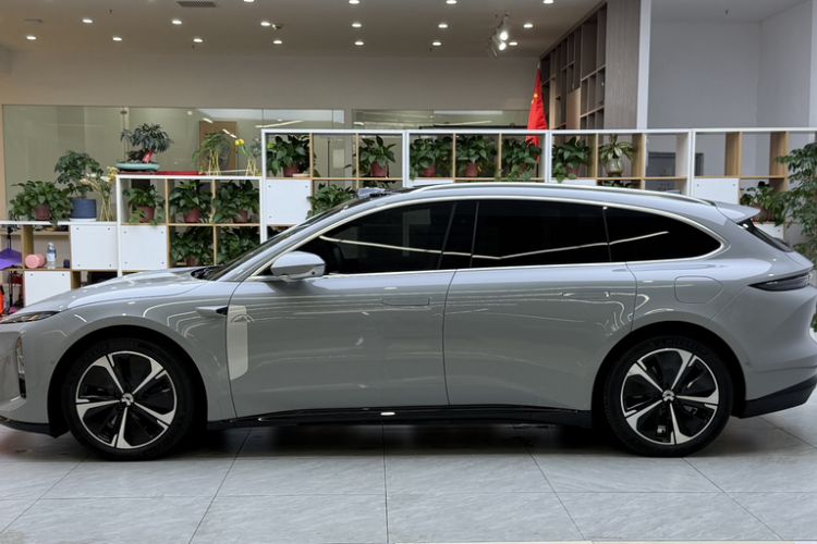 Used Nio ET5T 2025 75 kWh Touring Exterior 4