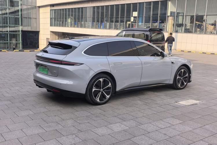 Used Nio ET5T 2025 75 kWh Touring Exterior 4