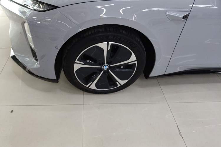 Used Nio ET5T 2025 75 kWh Touring Exterior 4