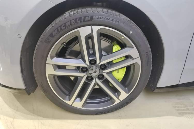 Used Nio ET5T 2025 Model Champion Commemorative Edition, 100kWh Touring Exterior 4