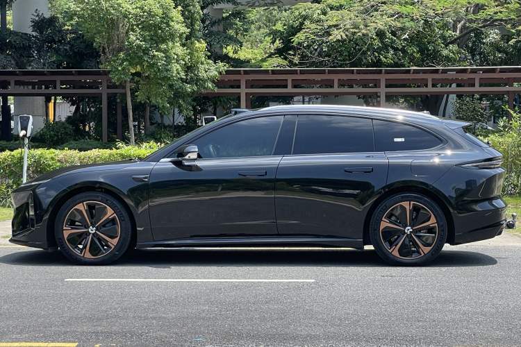 Used Nio ET5T 2025 75 kWh Touring Exterior 4