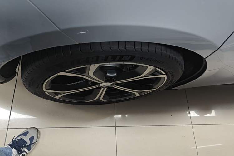 Used Nio ET5T 2025 75 kWh Touring Exterior 5