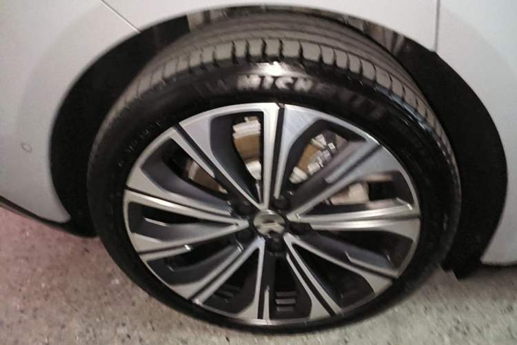 Used Nio ET5T 2025 75 kWh Touring Exterior 5