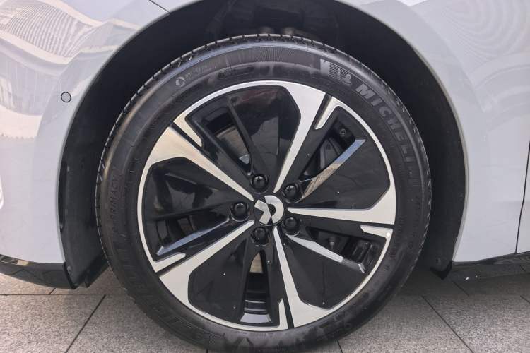 Used Nio ET5T 2025 75 kWh Touring Exterior 6