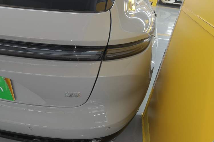 Used Nio ET5T 2025 75 kWh Touring Exterior 6