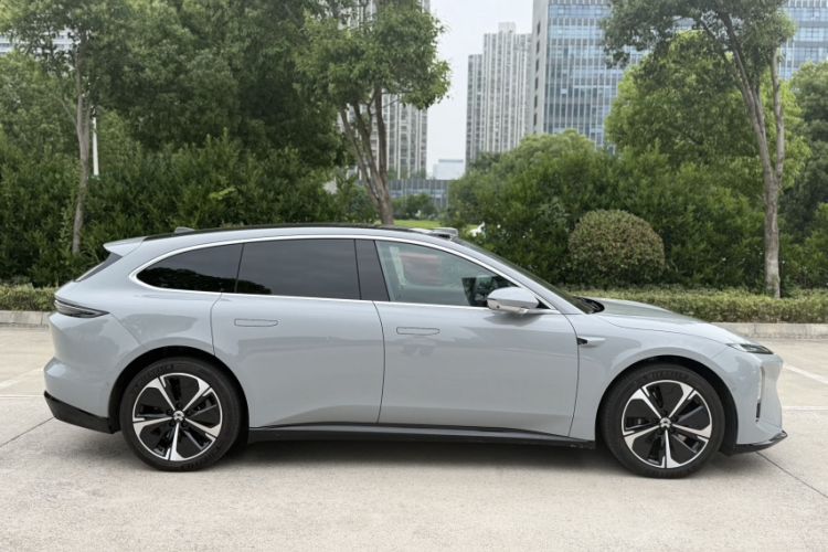 Used Nio ET5T 2025 75 kWh Touring Exterior 6