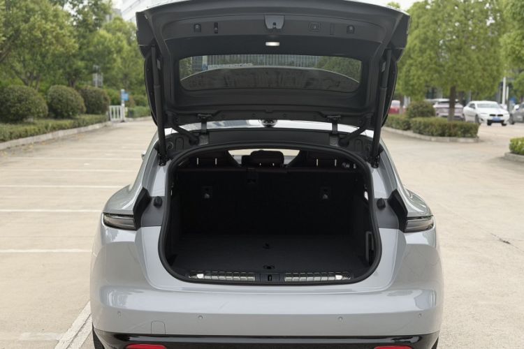 Used Nio ET5T 2025 75 kWh Touring Exterior 7