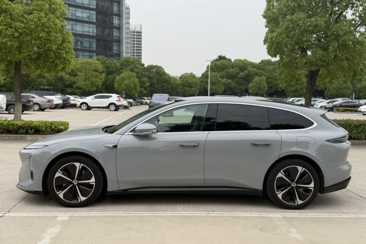 Used Nio ET5T 2025 75 kWh Touring Exterior 8