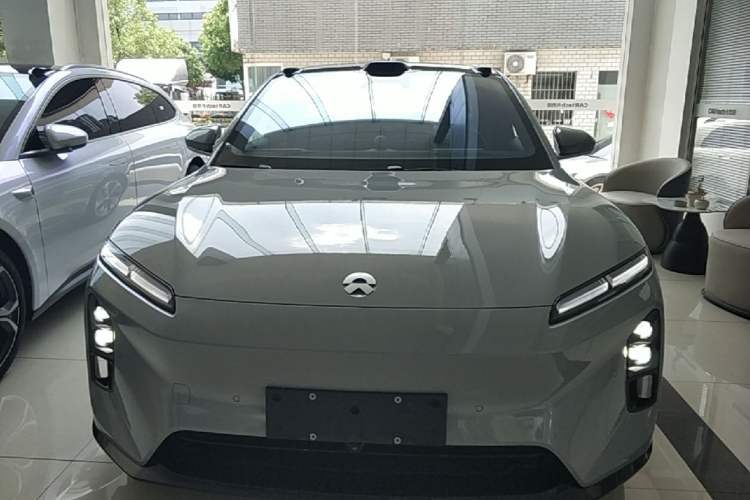 Used Nio ET5T 2025 75 kWh Touring Front