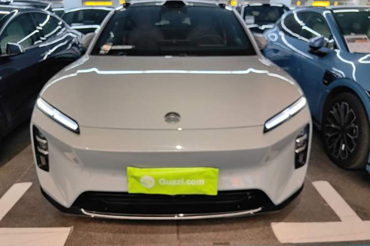 Used Nio ET5T 2025 75 kWh Touring Front