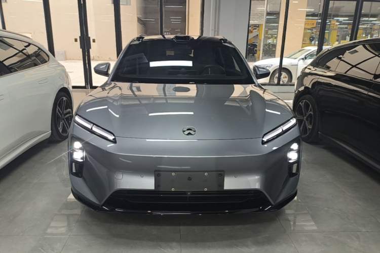 Used Nio ET5T 2025 75 kWh Touring Front