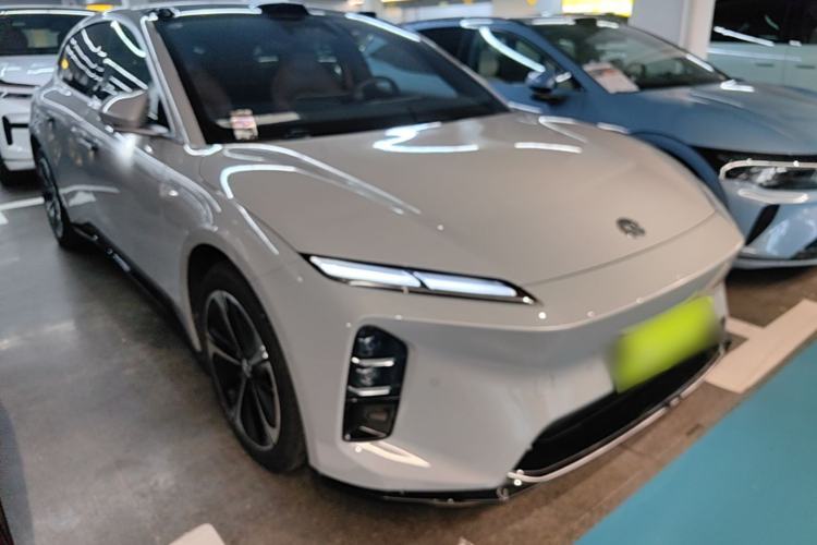 Used Nio ET5T 2025 75 kWh Touring Front Right 45 Deg