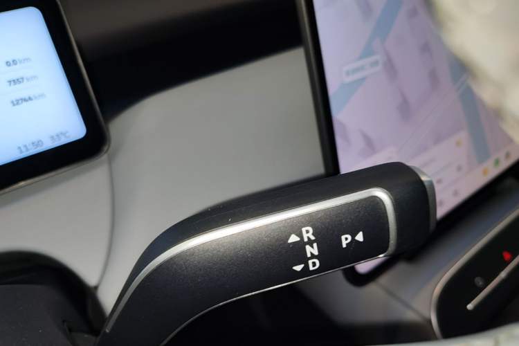 Used Nio ET5T 2025 75 kWh Touring Gear Lever