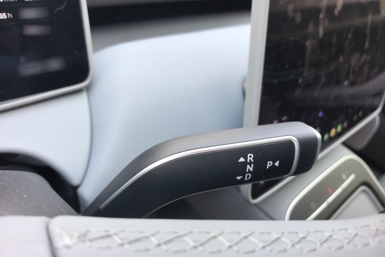 Used Nio ET5T 2025 75 kWh Touring Gear Lever