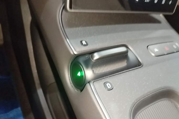 Used Nio ET5T 2025 Model Champion Commemorative Edition, 100kWh Touring Gear Lever