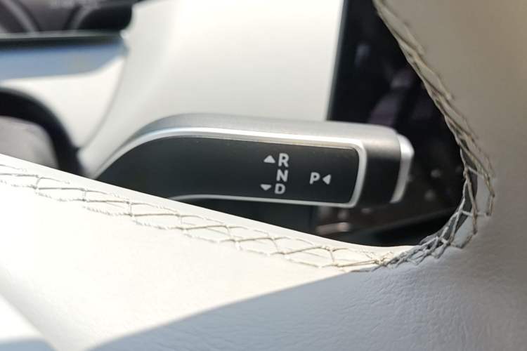Used Nio ET5T 2025 75 kWh Touring Gear Lever