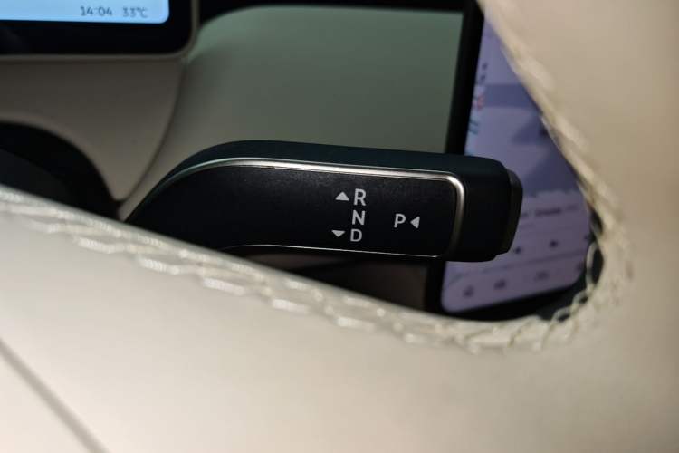 Used Nio ET5T 2025 75 kWh Touring Gear Lever