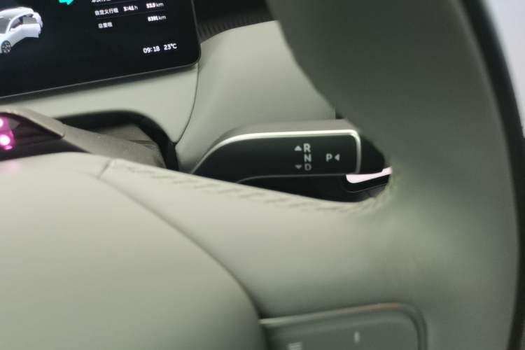 Used Nio ET5T 2025 75 kWh Touring Gear Lever