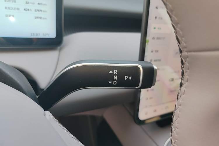 Used Nio ET5T 2025 75 kWh Touring Gear Lever